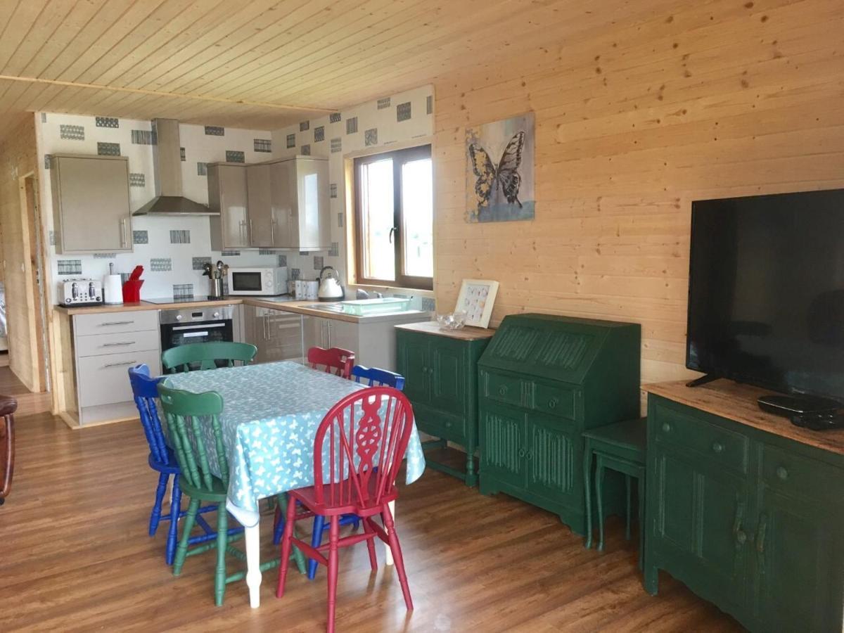 Lakeside Fishing Lodges Бостън Екстериор снимка