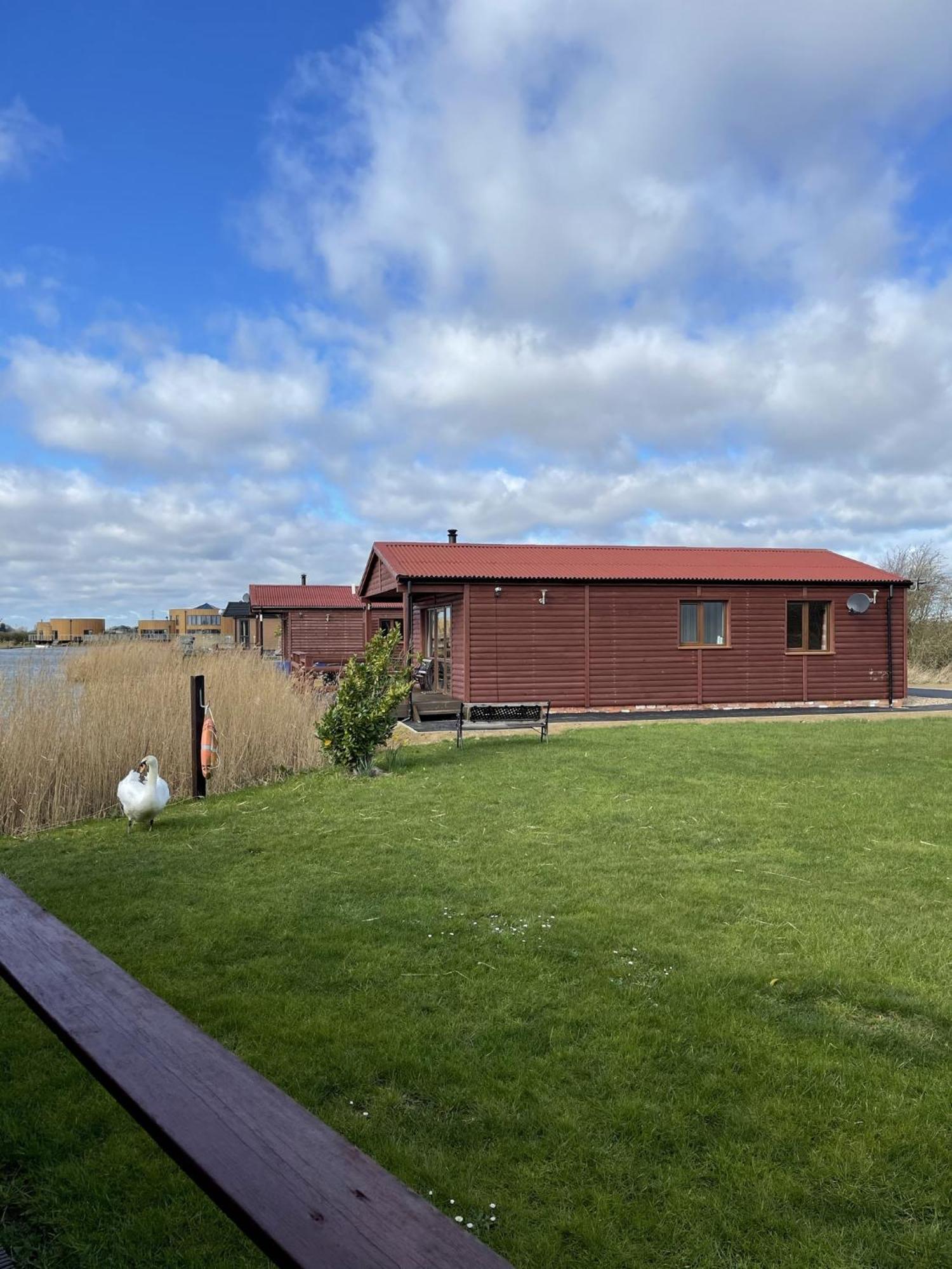 Lakeside Fishing Lodges Бостън Екстериор снимка